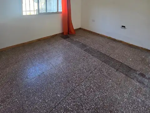Casa en Alquiler al Oeste