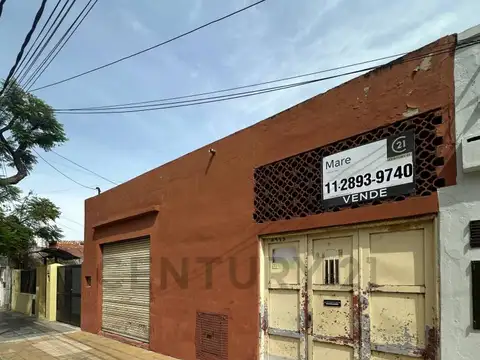 CASA CON LOCAL A REFACCIONAR