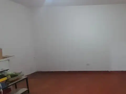 Departamento tipo casa de 3amb con patio en venta en Tablada