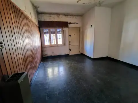 VIVIENDA CON LOCAL EN VENTA