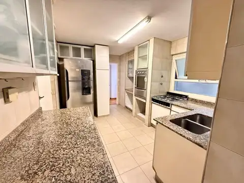 Departamento 5 ambientes con 3 baños