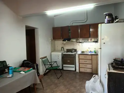 Casa en Alquiler con 2 cocheras