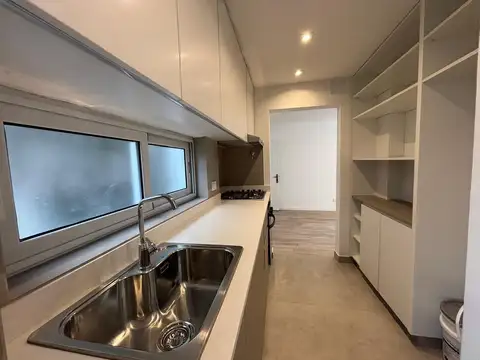 Depto Tipo Casa 6 ambientes con 2 baños