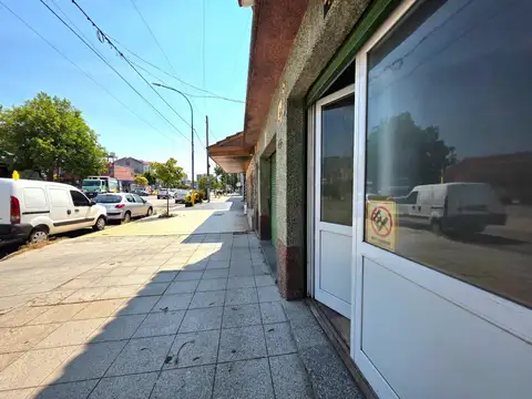 Alquiler local comercial sobre Avenida Jara- Don Bosco - Mar del Plata