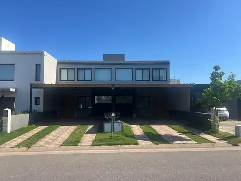 DOCTA BOULEVAR - CASA PREMIUM EN VENTA