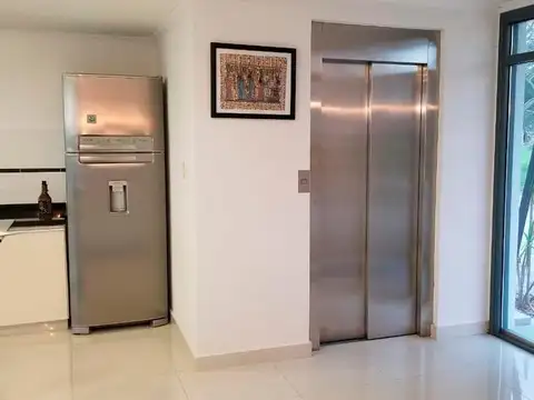 Casa en venta - 3 dormitorios 3 baños - 350mts2 totales - Posadas de los Lagos