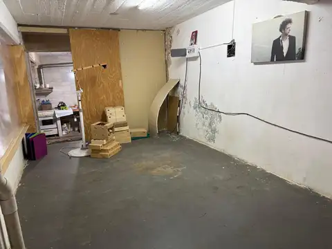 VENTA - CASA EN PLANTA ALTA DOS DORMITORIOS CON TERRAZA Y QUINCHO
