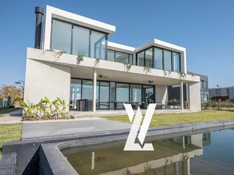 Casa de Diseño en venta con vista abierta al Lago , en Puertos del Lago, Barrio Marinas