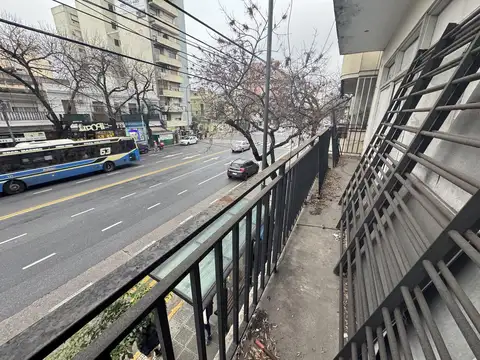 Ph primer piso con patio y gran terraza- Potencial para distintas opciones
