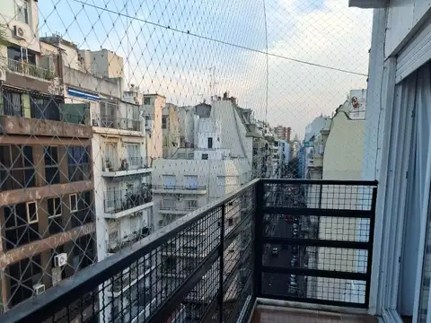 Uruguay 1000 , Piso 8