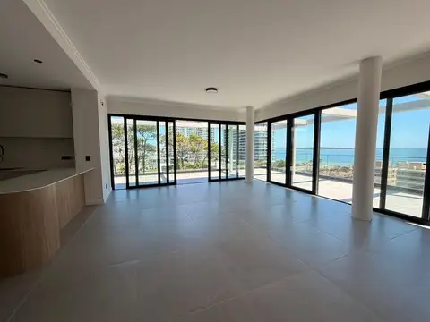 Departamento en Alquiler de 4 dormitorios