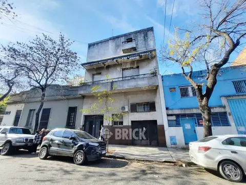 VENTA EN BLOCK 4 PH EN PICHINCHA AL 1400 - 488 M2 CUBIERTOS