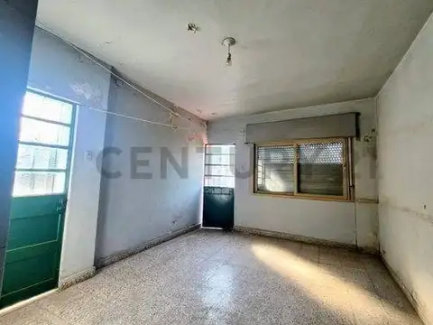 Angel Pini 5100, Piso 0