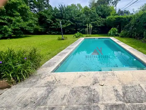 Casa 4 ambientes con 1 baño