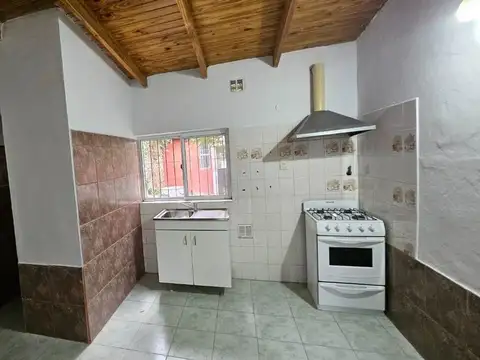 ALQUILER DE LOCAL COMERCIAL - PLOTTIER CENTRO