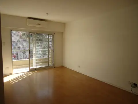 Cipriano Miro 500, Piso 2