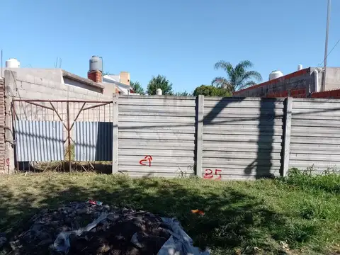 TERRENO CON CONSTRUCCION EN JOSE C. PAZ. 