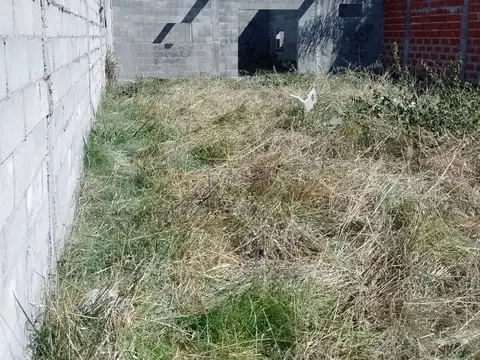 TERRENO CON CONSTRUCCION EN JOSE C. PAZ.