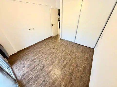 Departamento en Alquiler en Castelar Sur, $ 630.000