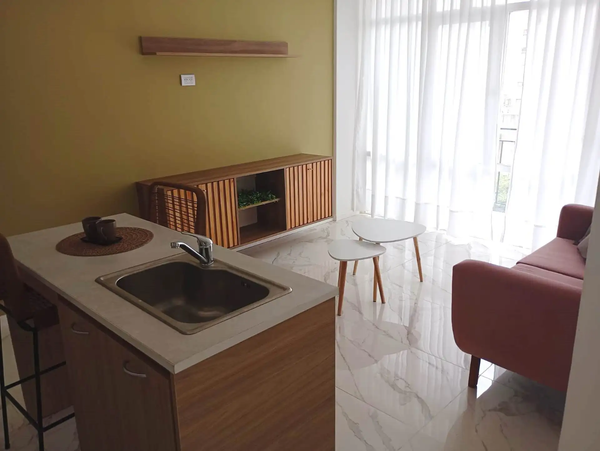 Depto 3 amb a la calle, 50m² con balcón corrido — Centro
