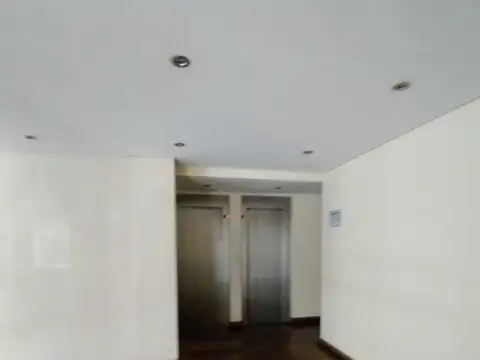 DEPARTAMENTO DOS AMBIENTES CON COCHERA