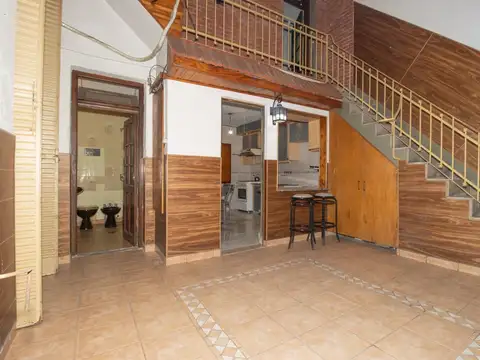Depto Tipo Casa en Venta de 5 ambientes