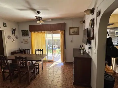 Casa 2 ambientes con 1 baño