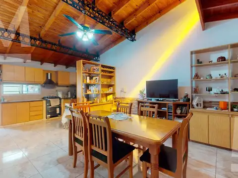 Hermosa casa en venta en la plata 