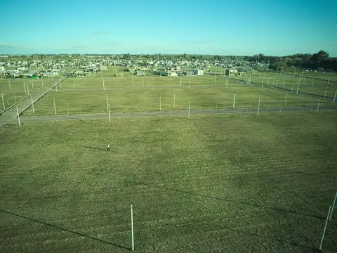 Terreno en Venta 10  mts Fondo