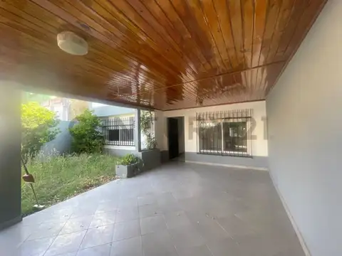 Pasaje Ostende 2500, Piso 0