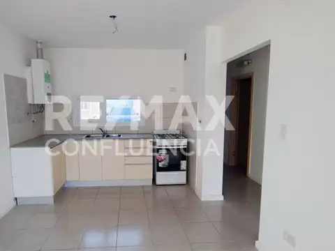 Casa en Alquiler con 2 cocheras