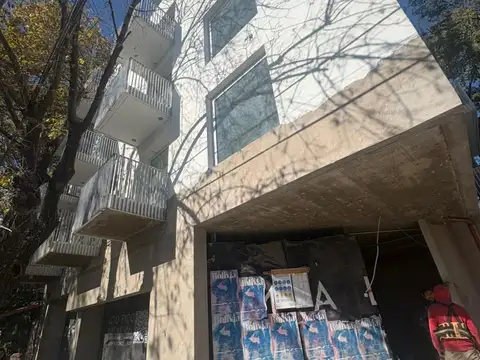 Venta local comercial Saavedra entrega ya financ.
