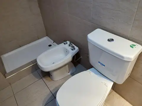 Departamento en Alquiler en Barrio España y Hospitales, $ 320.000