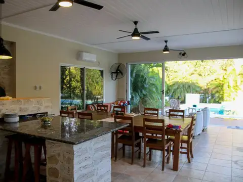 SE VENDE QUINCHO EN CLUB DE CAMPO LA RURAL RQTA.