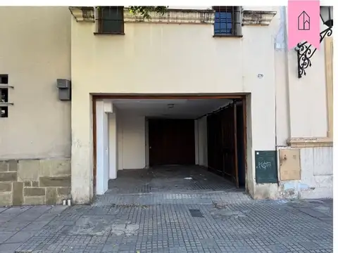 Casa en alquiler c/ cochera en Centro