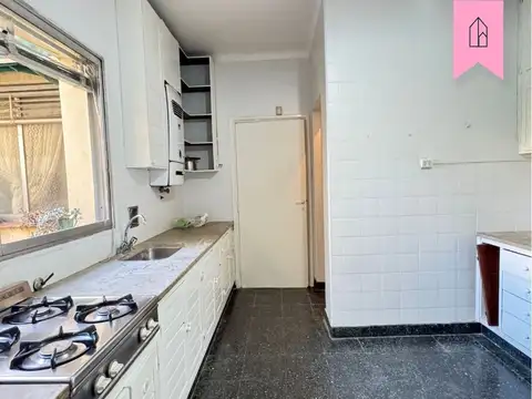 Casa en Alquiler con 1 cochera