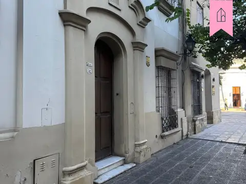 Casa en alquiler c/ cochera en Centro