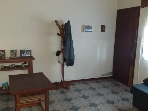 Depto Tipo Casa 4 ambientes con 2 baños