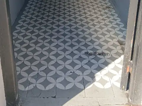Avenida Presidente Bernardino Rivadavia 600
