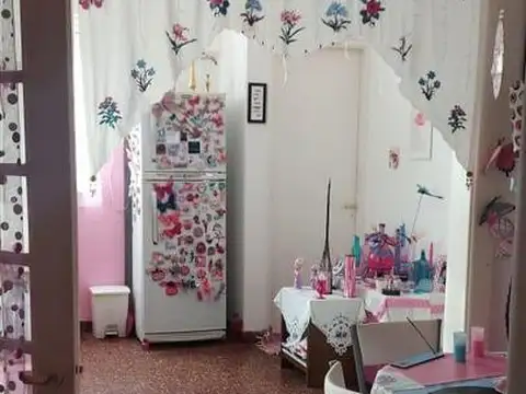 Casa 4 ambientes con 1 baño