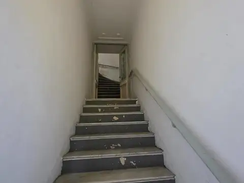 Venta Local con vivienda en Villa Cramer Bernal