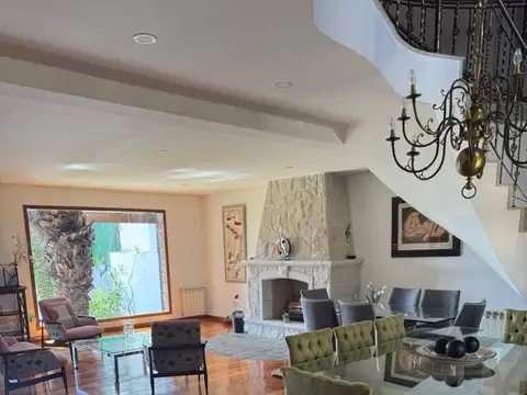 Casa en Venta de 5 dormitorios