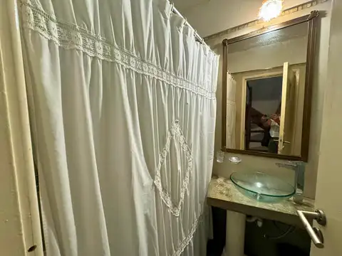 CASA - TRIPLEX en Vicente Lopez - Terraza Propia, 4 dormitorios. VENTA Y ALQUILER