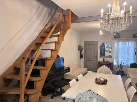 Casa en Venta en Vicente López Vías / Maipú, USD 320.000
