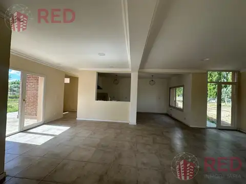 Vende Casa Barrio Cerrado "El Vergel"