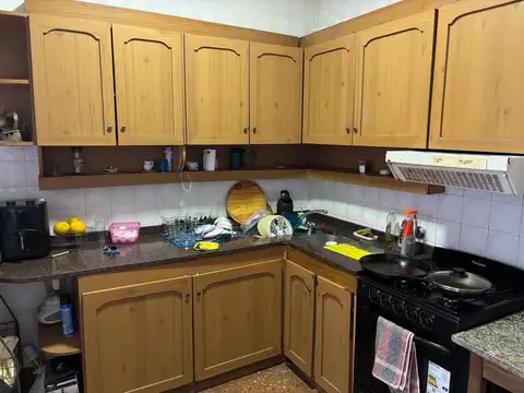 AMBERES N° 875 - HERMOSA CASA DE ESTILO 6 AMB. 2 COCHERAS