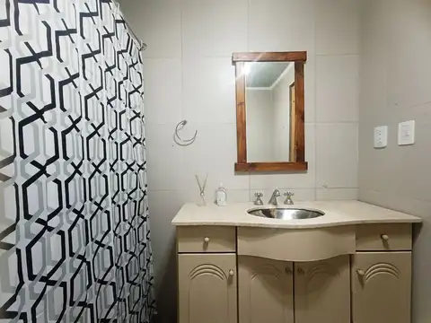 Calle 2 Los Sauces Nro. 461 e/ 7 y 9 los Naranjos 400