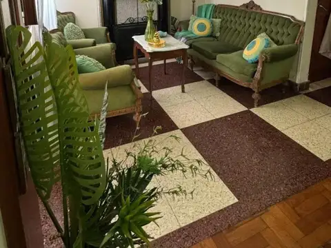 VENTA PH 4 AMBIENTES CON DEPENDENCIA Y TERRAZA – BALVANERA