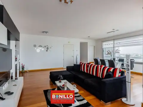 Departamento 5 ambientes con 4 baños