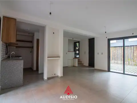 Depto Tipo Casa en Venta de 3 dormitorios
